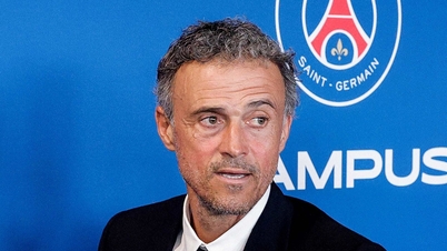 Luis Enrique odmítá podepsat novou smlouvu s PSG, k velké radosti Manchesteru United i Liverpoolu.