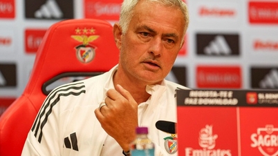 Mourinho était furieux et a demandé aux joueurs de Benfica de « réfléchir » après la défaite.