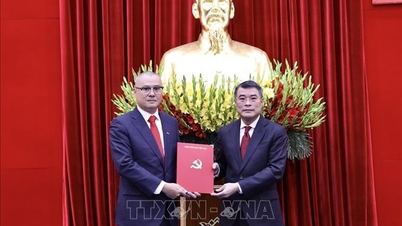 Kamrat Pham Dai Duong innehar befattningen som sekreterare för Phu Thos provinsiella partikommitté.