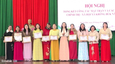 A Krông Búk község Vietnami Hazai Frontbizottsága az emberek egységének és mozgósításának szerepét hirdeti.