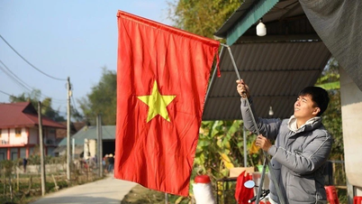 [រូបថត] ប្រជាជននៅតំបន់ព្រំដែននៃខេត្តឌៀនបៀនទន្ទឹងរង់ចាំសមាជដោយអន្ទះសារ