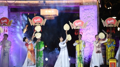 تكريماً لتقاليد الاجتهاد من خلال برنامج فني في معبد الأدب - الجامعة الوطنية.