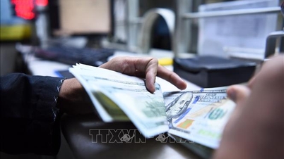 The US dollar maintained its upward trend for the fourth consecutive session.