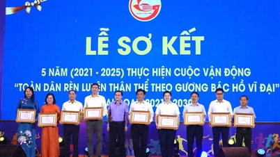Ho Chi Minh City reviews the results of the 5-year movement to promote physical training following President Ho Chi Minh's example.