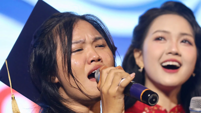 ช่วงเวลาที่นักเรียนที่ได้คะแนนสูงสุดเกือบ 100 คนหลั่งน้ำตา