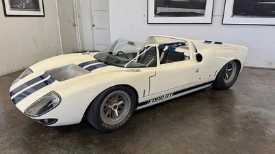 Un prototipo clásico Ford GT40 Le Mans de 1965 se ofrece a la venta por más de 65,1 mil millones de VND.
