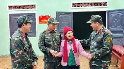 Cinco casas construidas como parte de la Campaña de Quang Trung fueron entregadas en Quang Ngai.