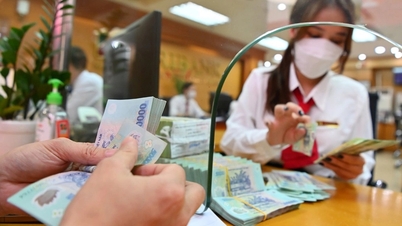 Bankalararası faiz oranları keskin bir düşüş göstererek sistemdeki likidite sıkıntılarını hafifletti.