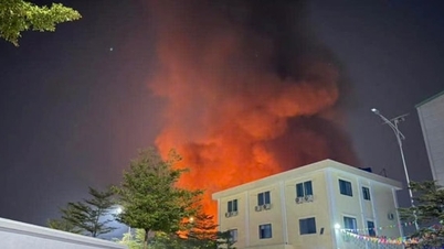 Hanoi: Factory fire in Dan Phuong commune.