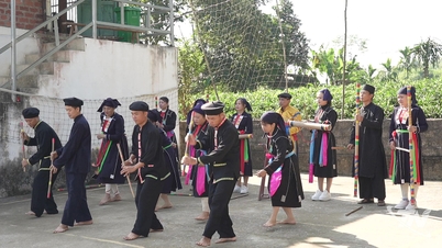 La flauta de bambú: el 'alma' de la danza Tac Xinh.