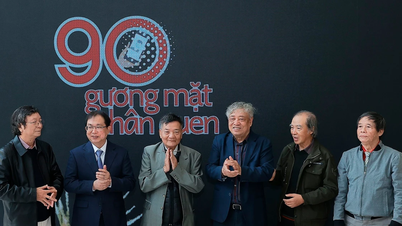 Bewundern Sie die Porträts von 90 Journalisten und Fotografen durch die Linse des Künstlers Minh Dao.