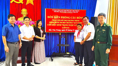 ทุนการศึกษาภายใต้โครงการ "ช่วยเหลือเด็กนักเรียนให้ได้ไปโรงเรียน" มอบให้แก่นักเรียนสองคนจากเขตบักญาจาง
