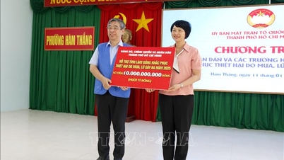 Lebih dari 10 miliar VND disumbangkan untuk membantu provinsi Lam Dong dalam mengatasi kerusakan akibat bencana alam.