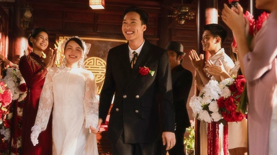 Le clip vidéo met en scène des coutumes de mariage riches en traditions culturelles régionales.