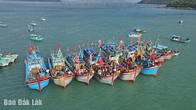 Sóng biển và gió ngàn