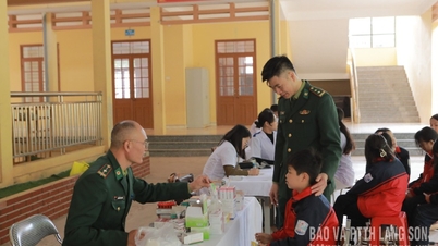 Ấm mùa đông biên giới