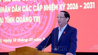 Ο Αντιπρόεδρος της Εθνοσυνέλευσης Tran Quang Phuong επιβλέπει και επιθεωρεί τις δραστηριότητες στο Quang Tri.