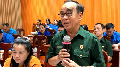 การรวบรวมความคิดเห็นจากผู้มีสิทธิเลือกตั้ง ณ สถานที่ทำงานของผู้สมัครรับเลือกตั้งสภาแห่งชาติชุดที่ 16 และสภาประชาชนนครโฮจิมินห์ชุดที่ 11