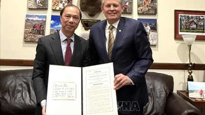 米国上院議員らはベトナムとの協力をさらに拡大したいと表明した。