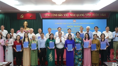 แนวร่วมปิตุภูมิเวียดนามในนครโฮจิมินห์ต้อง 'ใกล้ชิดกับประชาชน ใกล้ชิดกับรากหญ้า และใกล้ชิดกับโลกดิจิทัล'