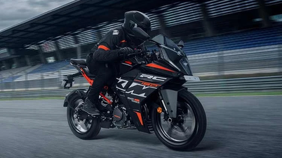 KTM bringt das kleine Sportmotorrad RC 160 auf den Markt und tritt damit in Konkurrenz zur Yamaha R15.