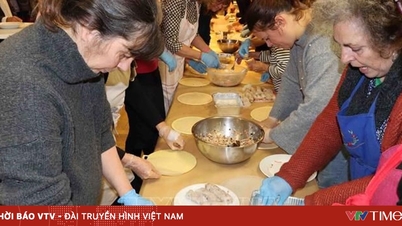 Nem, chả giò, bánh tráng Việt Nam “nhập gia” vào bếp Âu