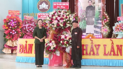 Hoa Hao Budizminin kurucusu saygıdeğer Huynh Giao Chu'nun doğumunun 106. yıl dönümünün görkemli kutlaması.