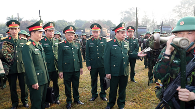 Überprüfung der Kampfbereitschaft zum Schutz des 14. Parteitags beim Regiment 148