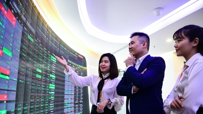 O VN-Index ultrapassa os 1.900 pontos pela primeira vez, e o patrimônio líquido do bilionário Pham Nhat Vuong ocupa a 76ª posição no ranking mundial.