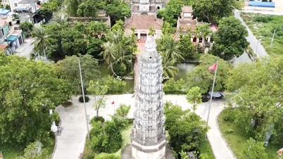 Co Le Pagoda، جھیل کے وسط میں اس کی بڑی کانسی کی گھنٹی کے ساتھ، اور ایک منفرد پگوڈا کی کہانی۔