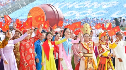 24 noiembrie este „Ziua Culturii Vietnameze”, o zi de sărbătoare legală.