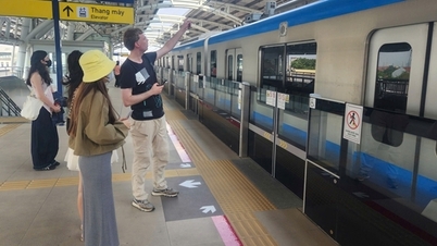 Lebih dari 19,4 juta penumpang telah menggunakan Jalur Metro 1 setelah lebih dari satu tahun beroperasi.