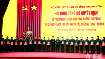 Die Provinz Thanh Hoa kündigt die Entscheidung zur Reorganisation der Militärkommandos auf Gemeindeebene an und ernennt 166 Kommandeure.
