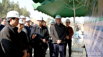 Der Bauminister begutachtet den Baufortschritt des Schnellstraßenprojekts Huu Nghi Border Gate – Chi Lang.