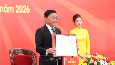 Lễ phát hành đặc biệt bộ tem bưu chính chào mừng Đại hội XIV của Đảng