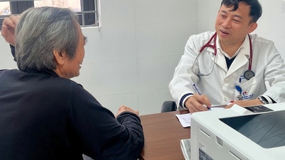 하노이시는 면 및 동 보건소에 배치될 숙련된 의사 수를 늘리고 있습니다.