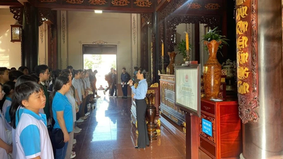 Sekolah-sekolah di Bandar Raya Ho Chi Minh sedang mengetatkan sekatan ke atas penyiaran maklumat pelajar di media sosial.