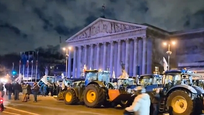 Des agriculteurs français ont conduit des centaines de tracteurs à Paris pour protester.