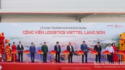 Inauguração do armazém alfandegado Dong Dang no Parque Logístico da Viettel em Lang Son.
