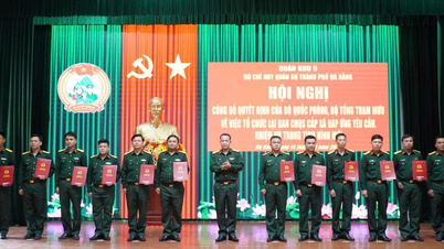 Da Nang numește 93 de ofițeri obișnuiți în consiliile de comandă militară la nivel de comună/secție.