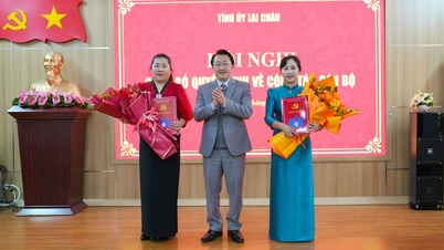 ประกาศการตัดสินใจโยกย้ายรองประธานสหภาพสตรีประจำจังหวัด และรองประธานสหพันธ์แรงงานประจำจังหวัด