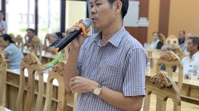 Des représentants du Conseil populaire provincial d'An Giang ont rencontré les électeurs des quartiers de Ha Tien et de To Chau.