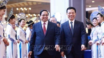 Premiärminister Pham Minh Chinh deltar i öppningsceremonin för ASEAN:s sjätte möte för digitala ministrar.