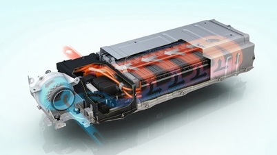 Toyota, 2027'de katı hal elektrikli araçlarını piyasaya sürecek: Hızlı ve güvenli şarj için bir dönüm noktası.