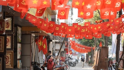 Hanoi stelt ruim 5,4 miljard VND beschikbaar ter ondersteuning van de Tet-vieringen voor kansarme en achtergestelde huishoudens.