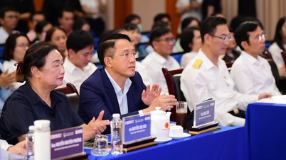 Daripada perniagaan isi rumah kepada perusahaan digital: Pemilik perniagaan kecil mengalami secara langsung pengisytiharan dan pembayaran cukai dalam talian.