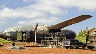C-119航空機でケサン戦場を再現。