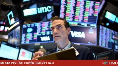 Wall Street și-a revenit datorită acțiunilor din industria semiconductorilor și a celor financiare.