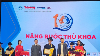 Keppel tiếp sức 15 thủ khoa và sinh viên có thành tích học tập xuất sắc tại Nâng Bước Thủ Khoa 2025