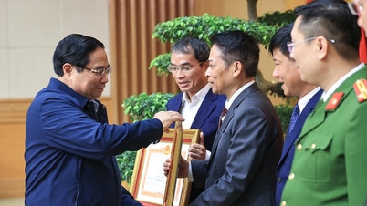 Primer Ministro: La rápida finalización de la campaña de Quang Trung fue una victoria de la "solidaridad y hermandad nacional".